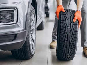 Cómo elegir los neumáticos adecuados para tu coche: factores y recomendaciones