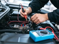 ¿Cuáles son los problemas eléctricos más comunes en un coche y cómo evitarlos?