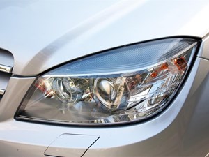 ¿Cuándo debemos revisar el estado de las luces de nuestro vehículo?